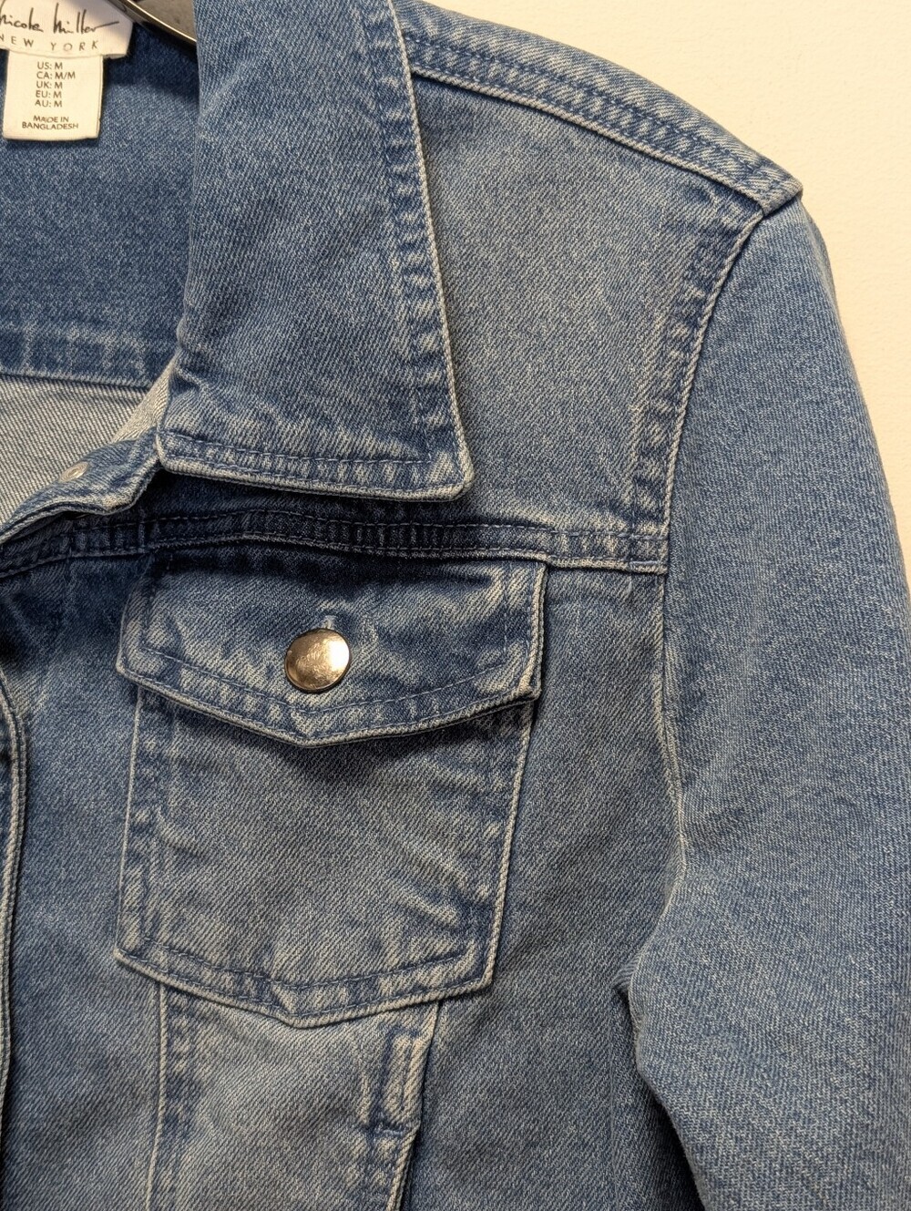 Nicole Miller NY Cropped Denim Jacket Medium Wash Stretch Trucker M - Picture 5 of 12